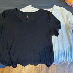 Amazon Essentials Black and White V-Neck Blouses